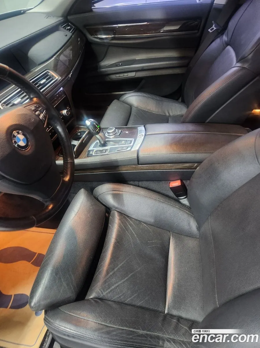BMW 7 Series 2011 — 8