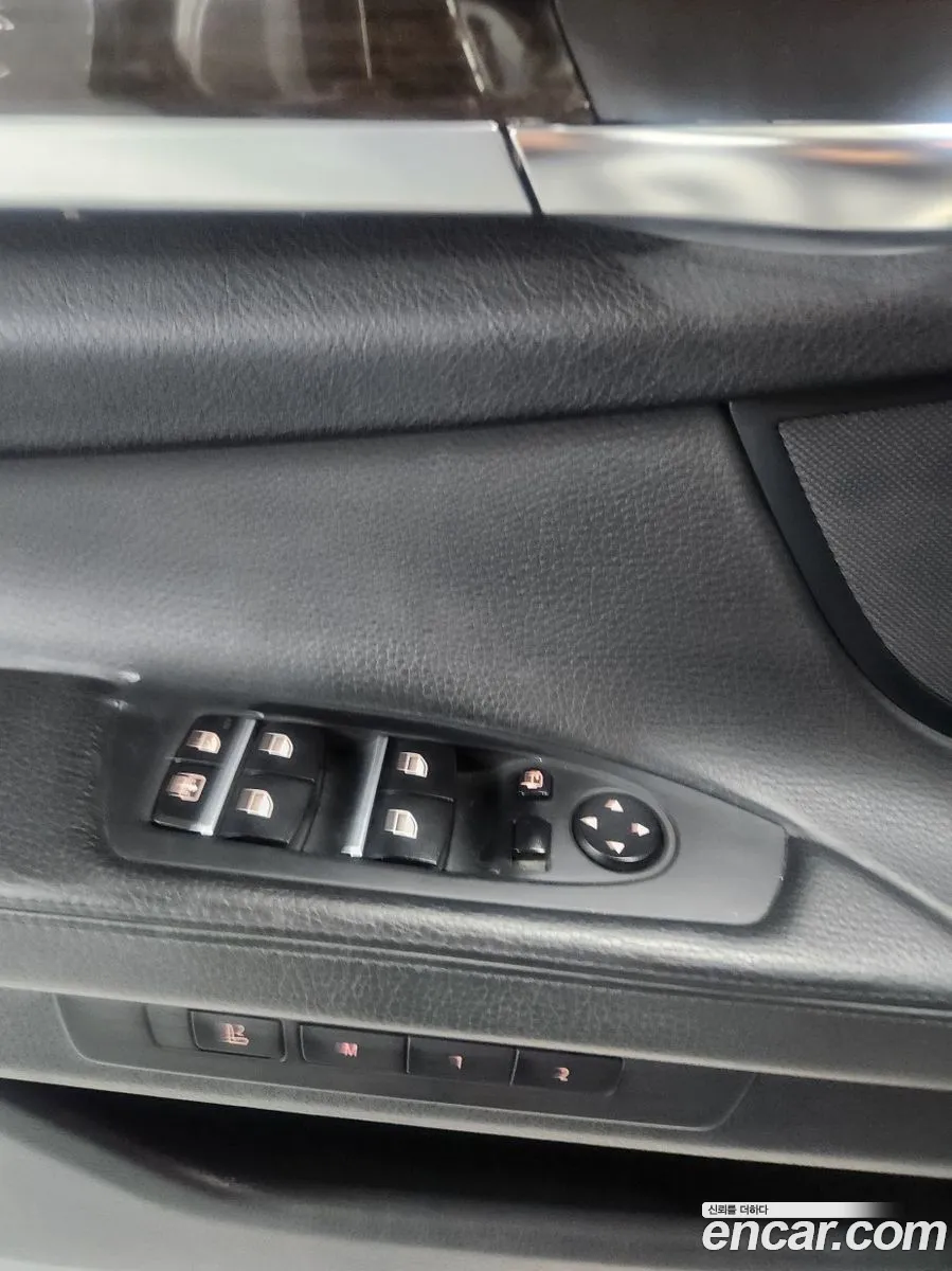 BMW 7 Series 2011 — 16