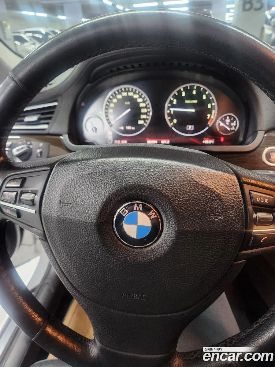 BMW 7 Series 2011 — 9