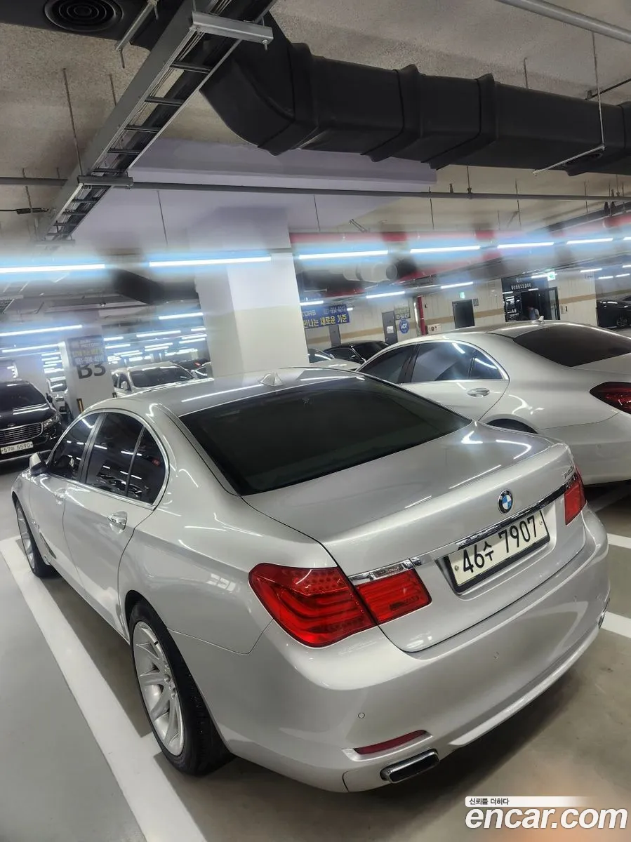 BMW 7 Series 2011 — 20