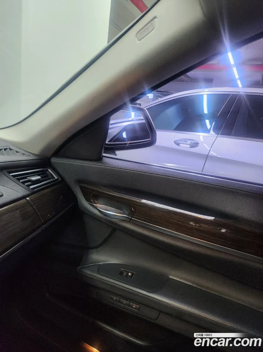 BMW 7 Series 2011 — 3