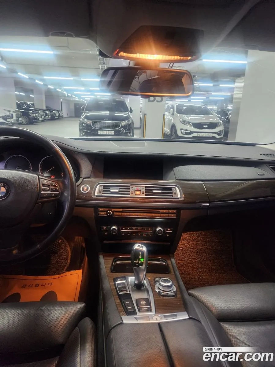 BMW 7 Series 2011 — 10