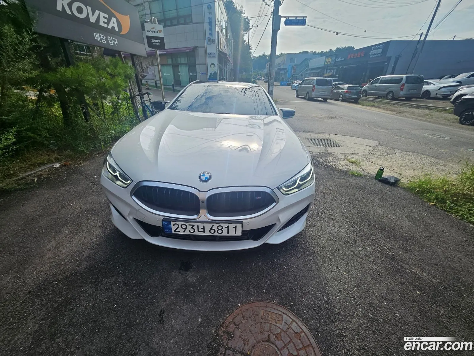 BMW 8 Series 2023 — 16