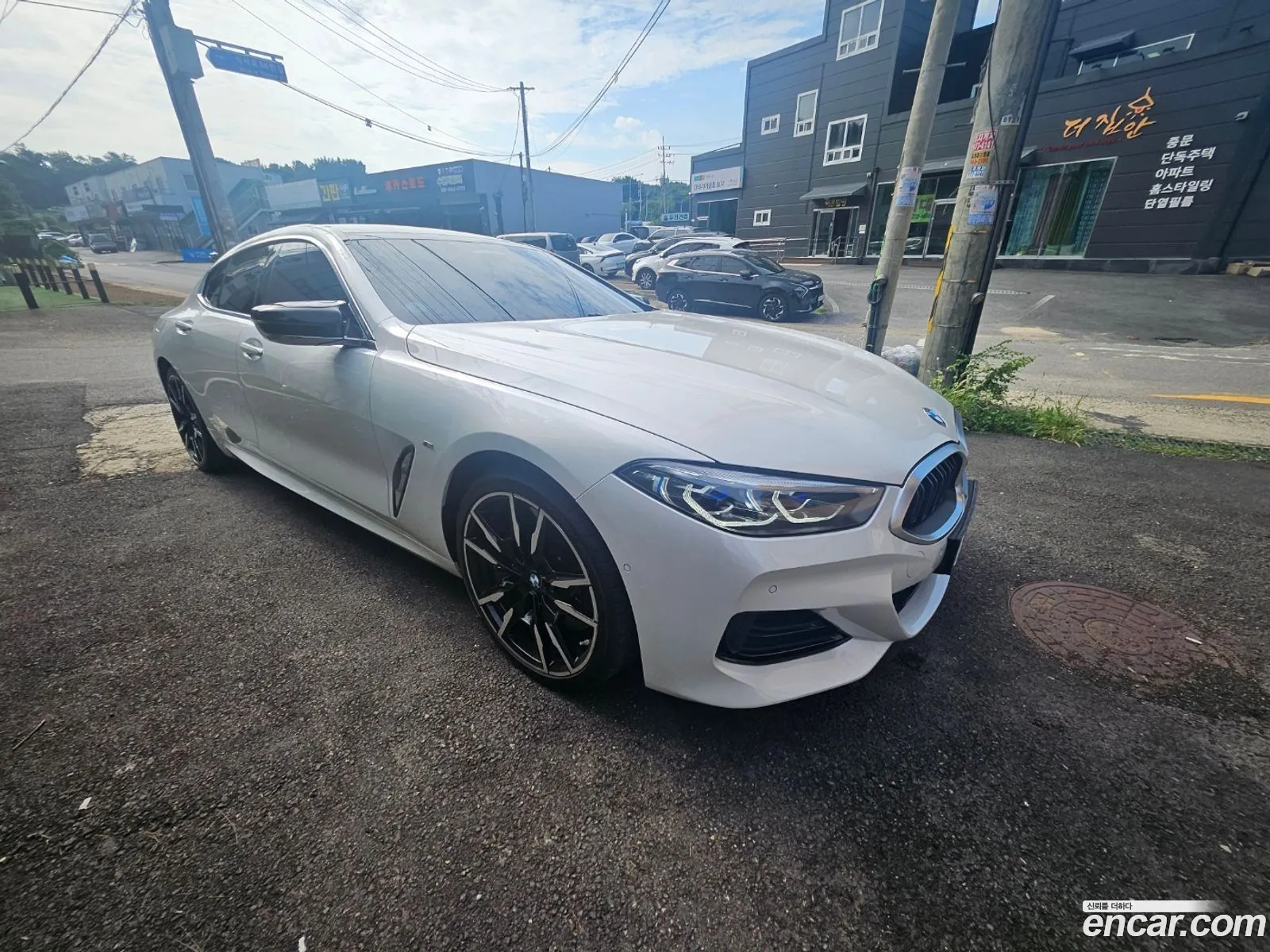BMW 8 Series 2023 — 14