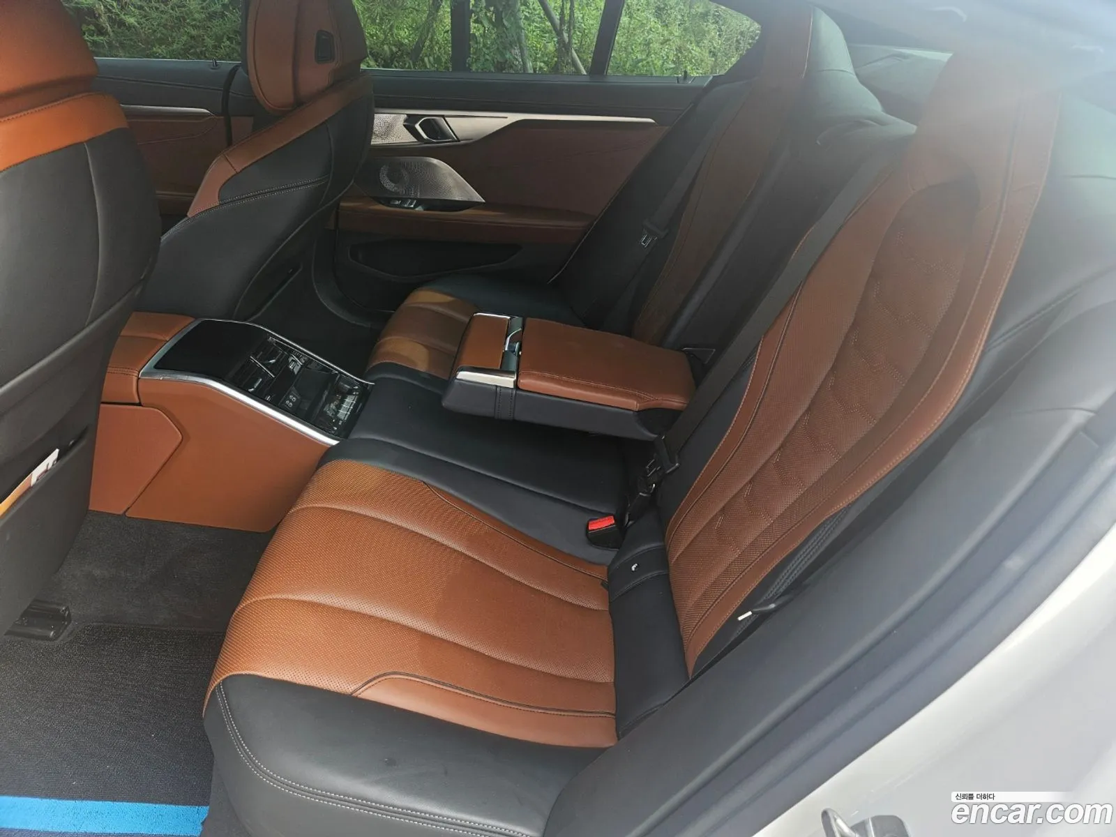 BMW 8 Series 2023 — 8