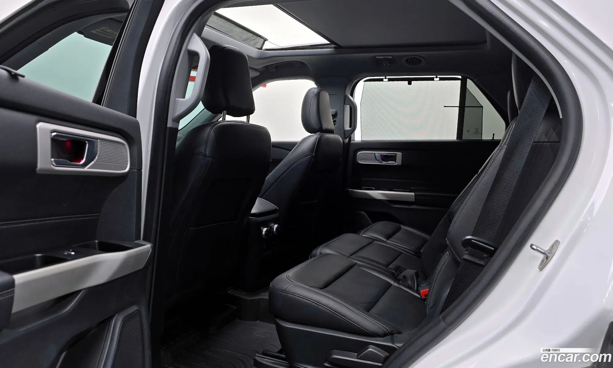 Ford Explorer 6th Gen 2021 1FMSK8FH5MGA09543 — 12