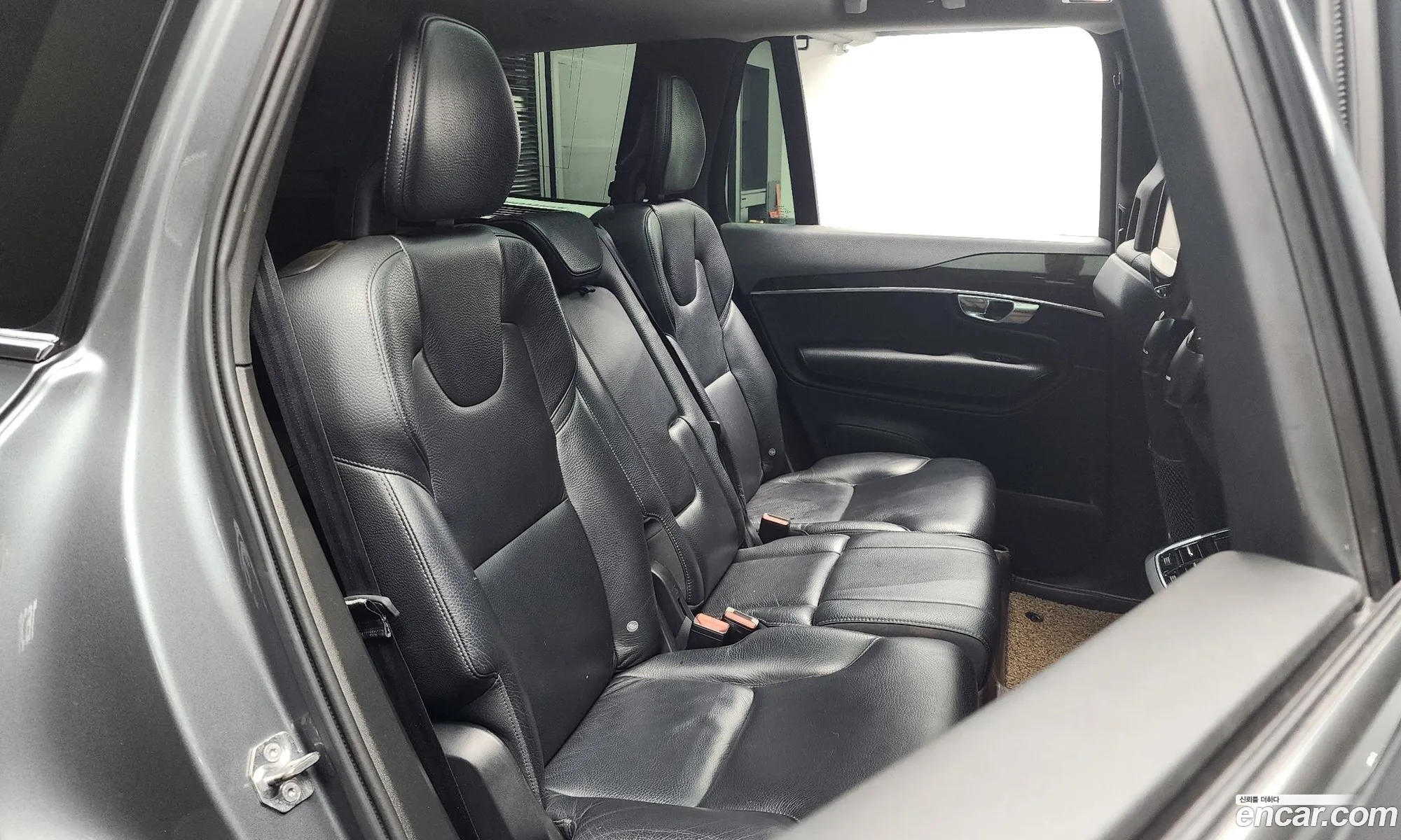 Volvo XC90 2018 — 19