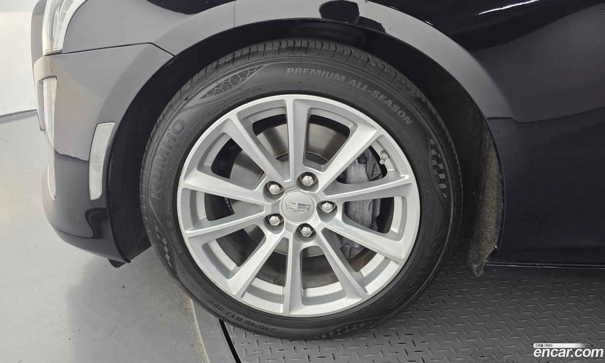 Cadillac CTS 2017 1G6A85SX7H0124138 — 2