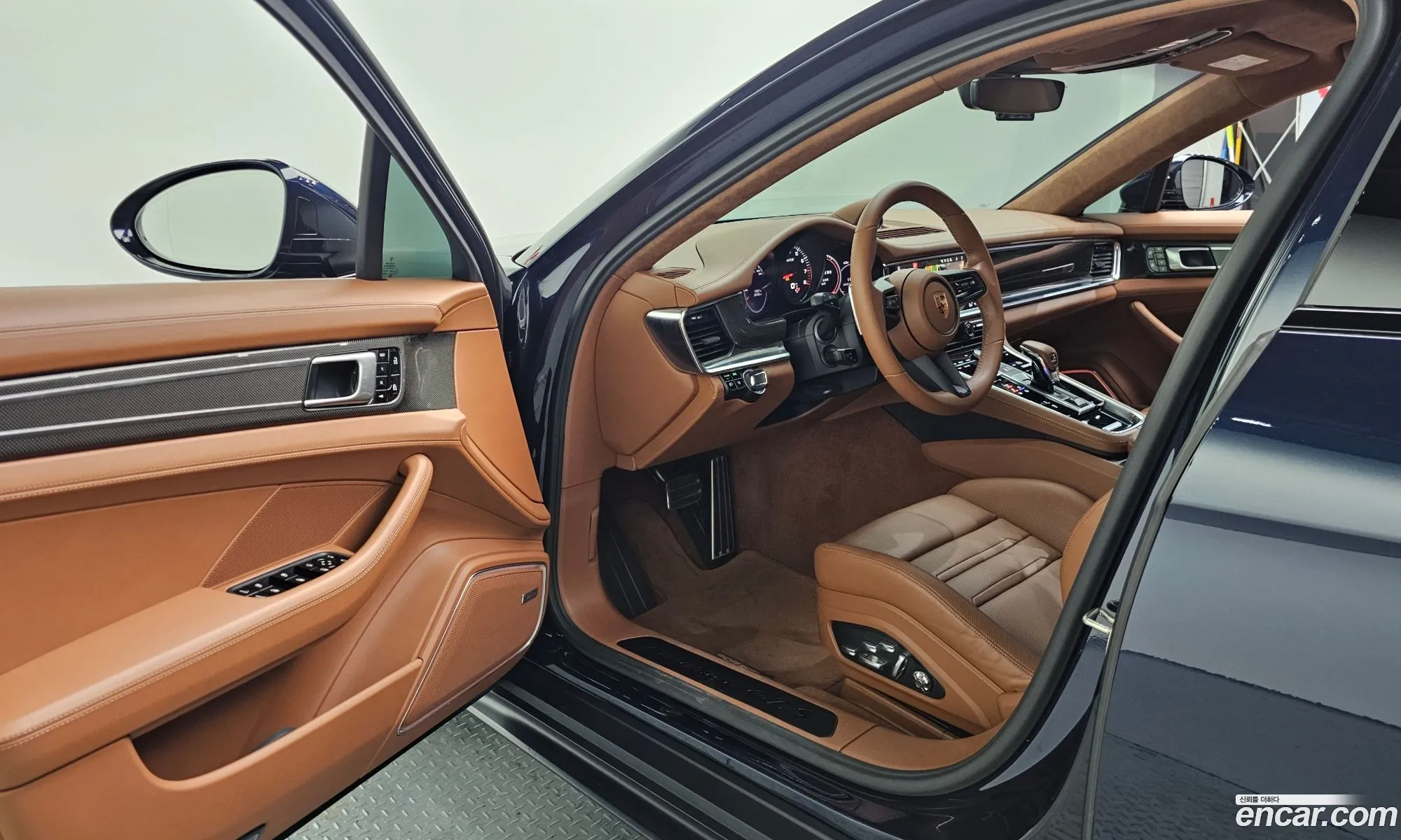 Porsche Panamera 2021 — 17