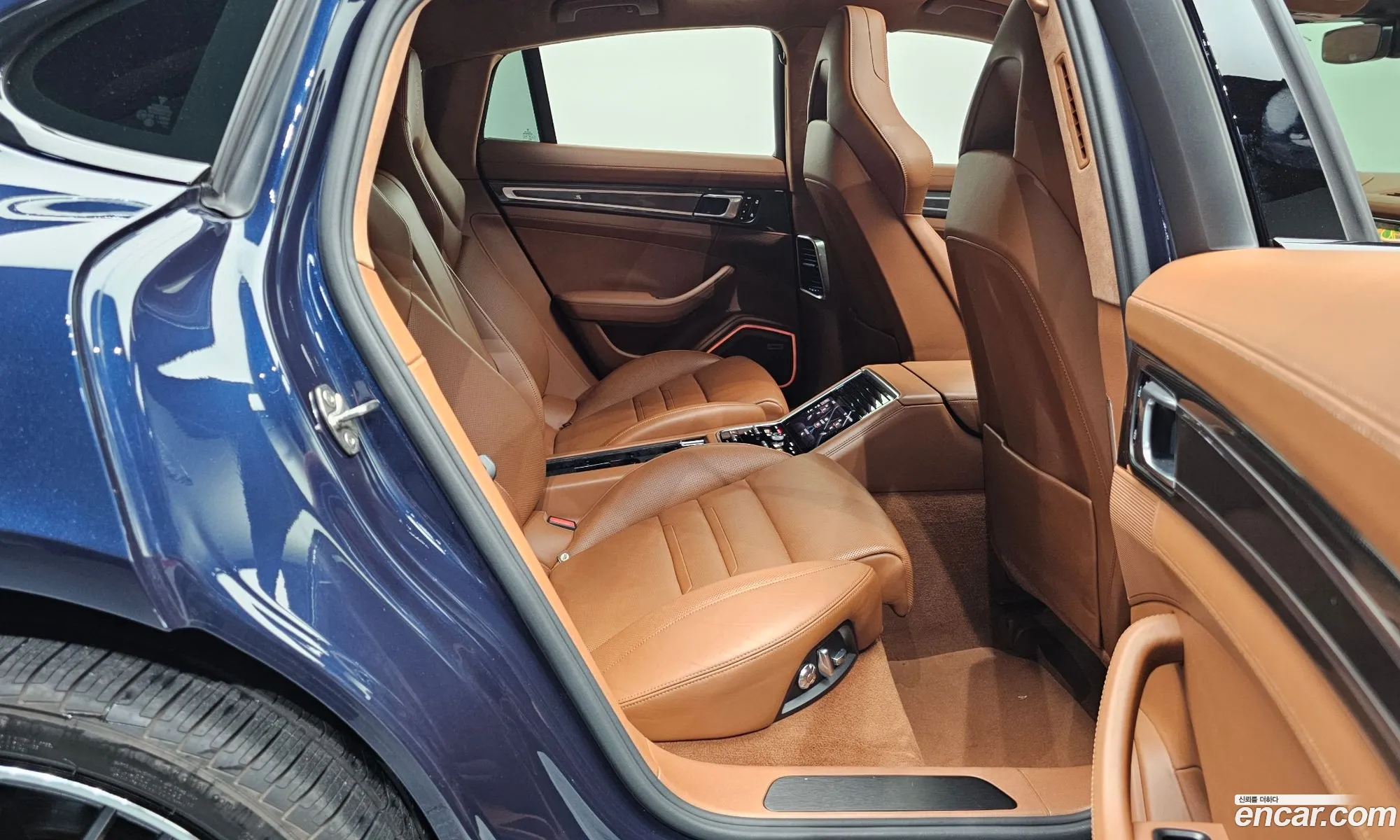 Porsche Panamera 2021 — 4