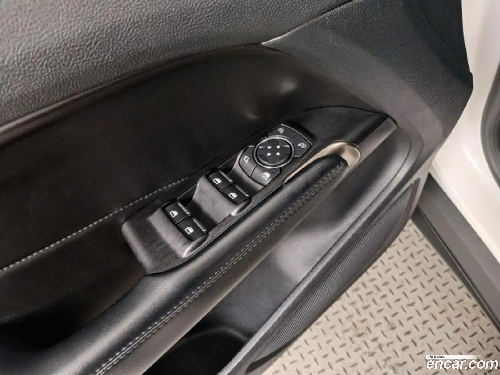 Lincoln MKC 2018 — 12