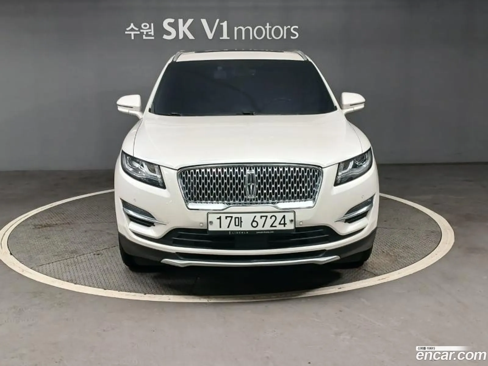 Lincoln MKC 2018 — 18