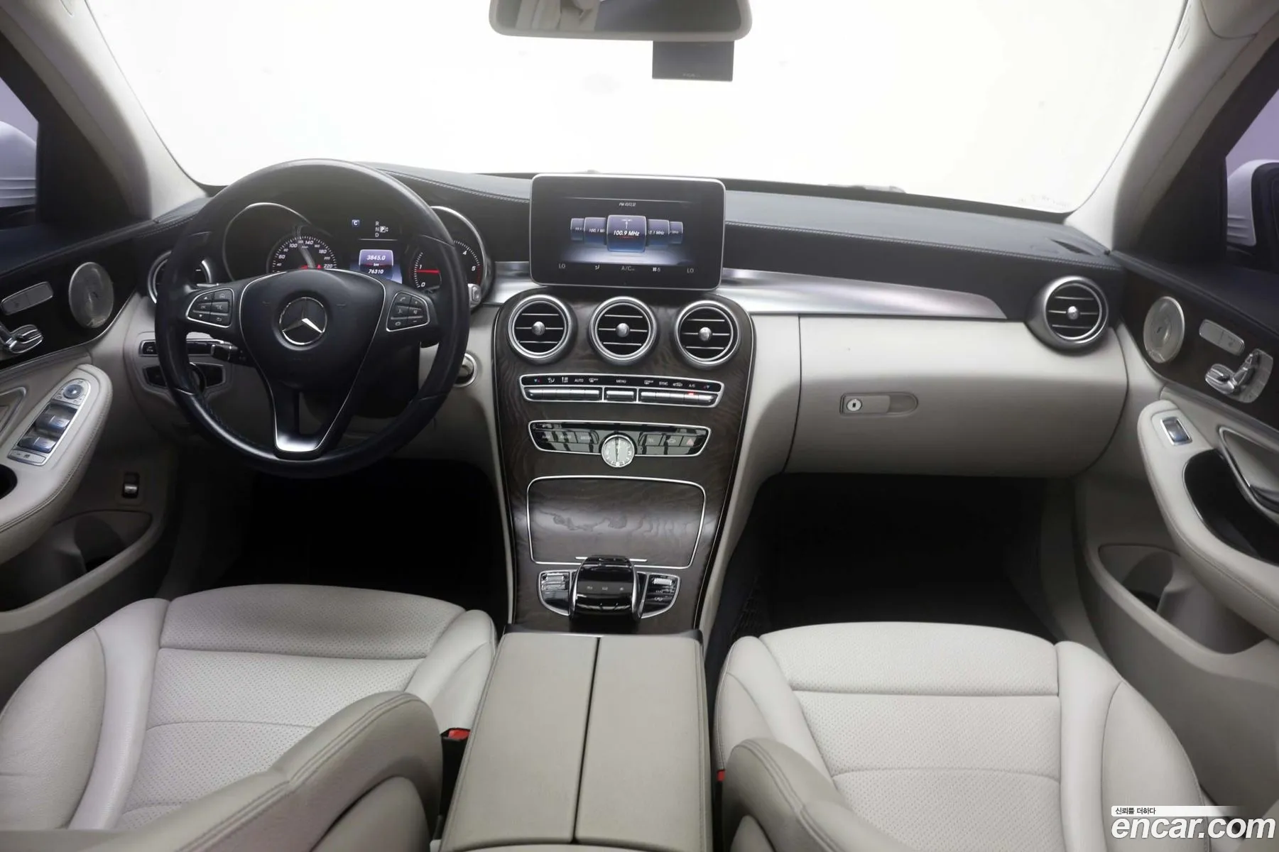 Mercedes-Benz C-Class W205 2014 — 19