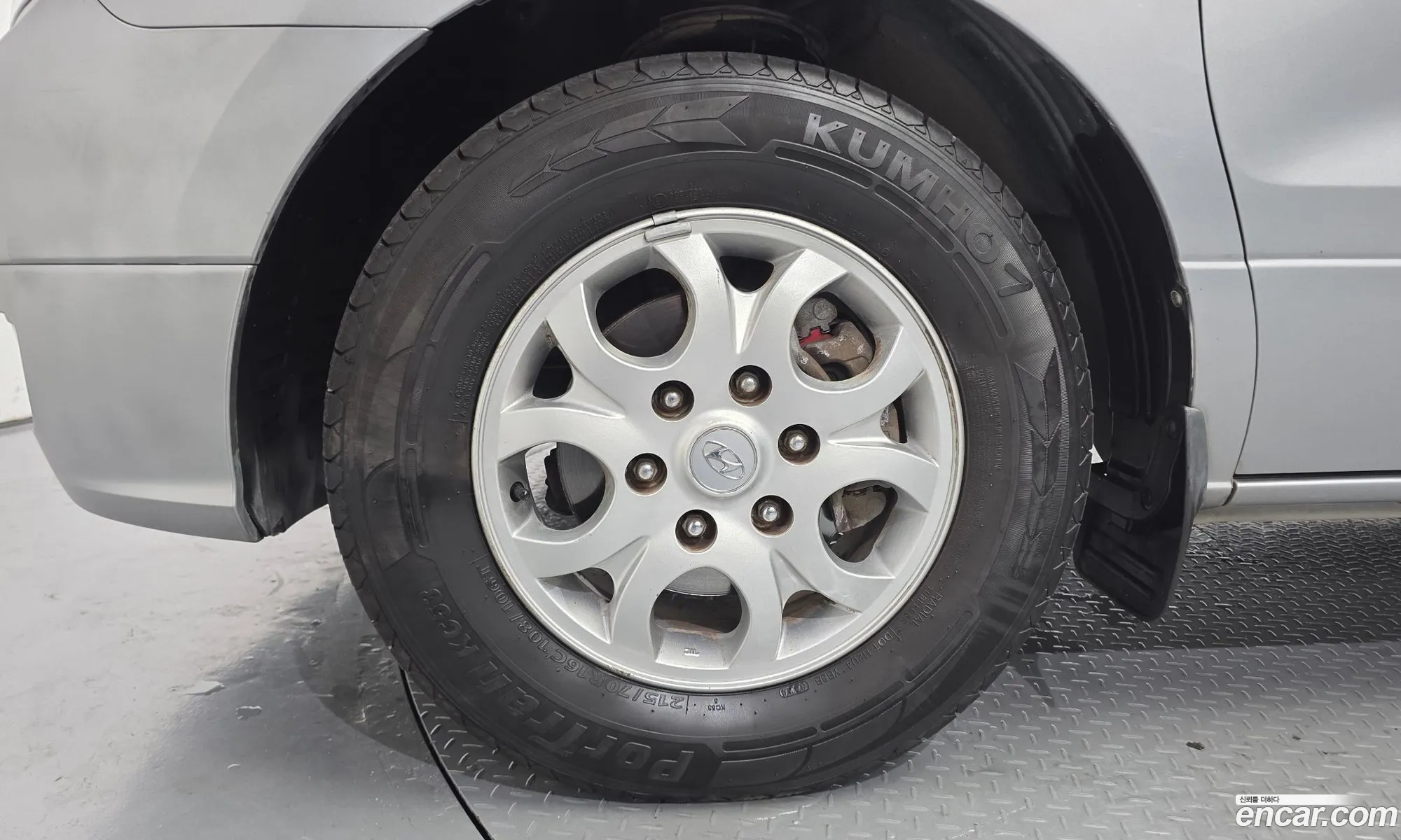 Hyundai Grand Starex 2014 — 19