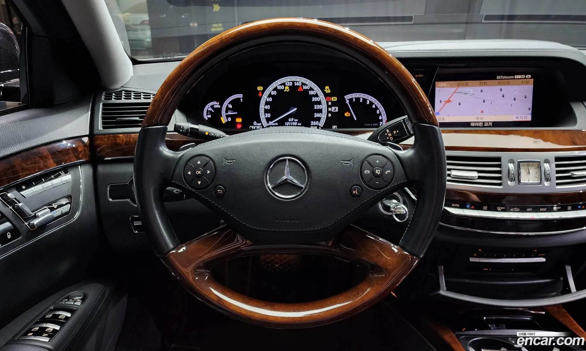 Mercedes-Benz S-Class W221 2011 WDDNG5GB4BA379139 — 19