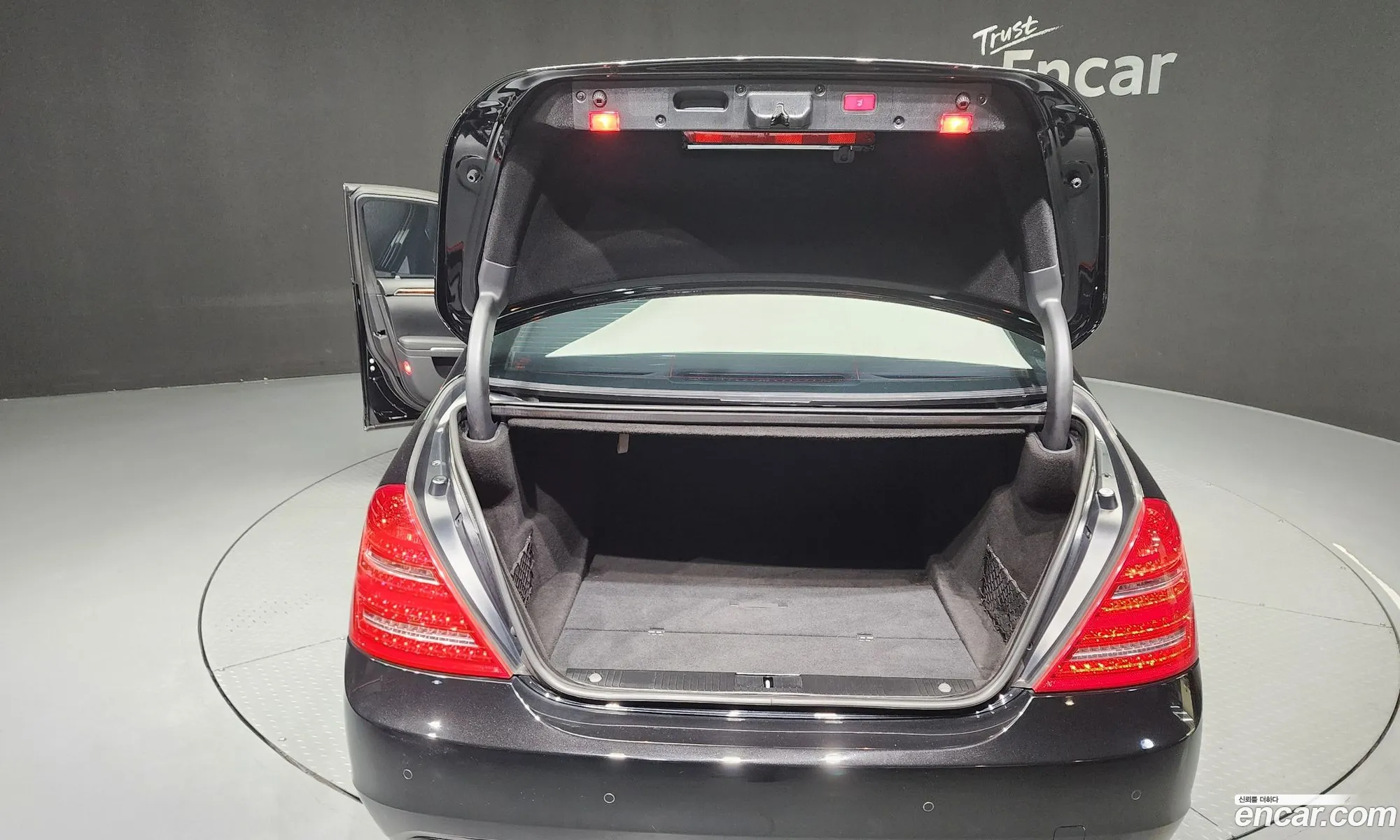 Mercedes-Benz S-Class W221 2011 WDDNG5GB4BA379139 — 9