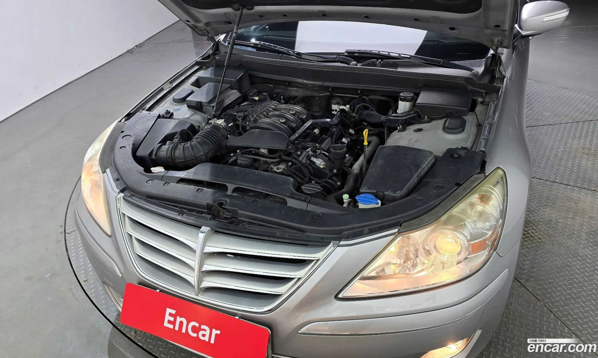 Hyundai Genesis 2010 — 12