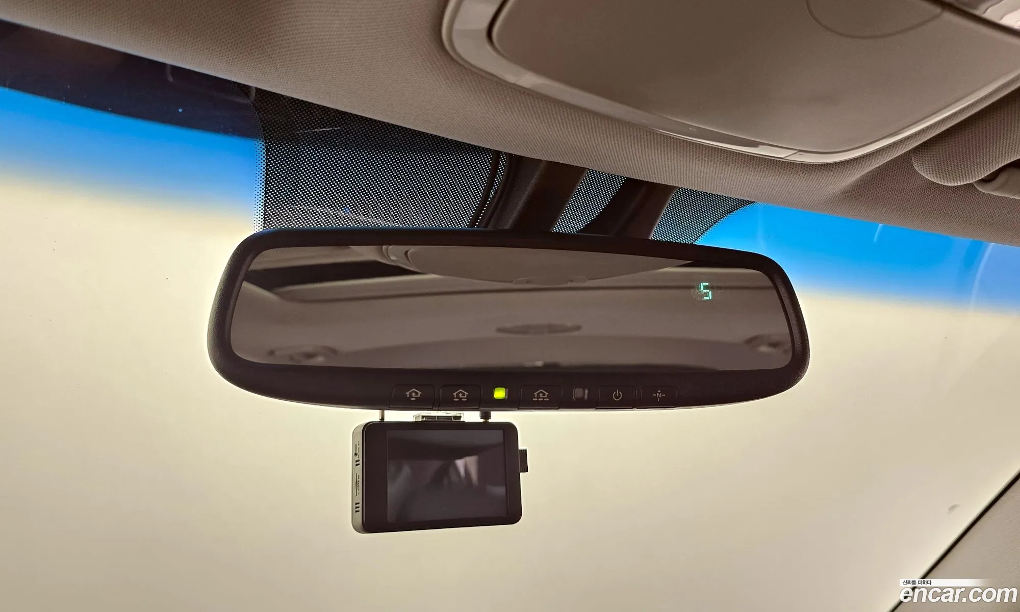 Hyundai Genesis 2010 — 17