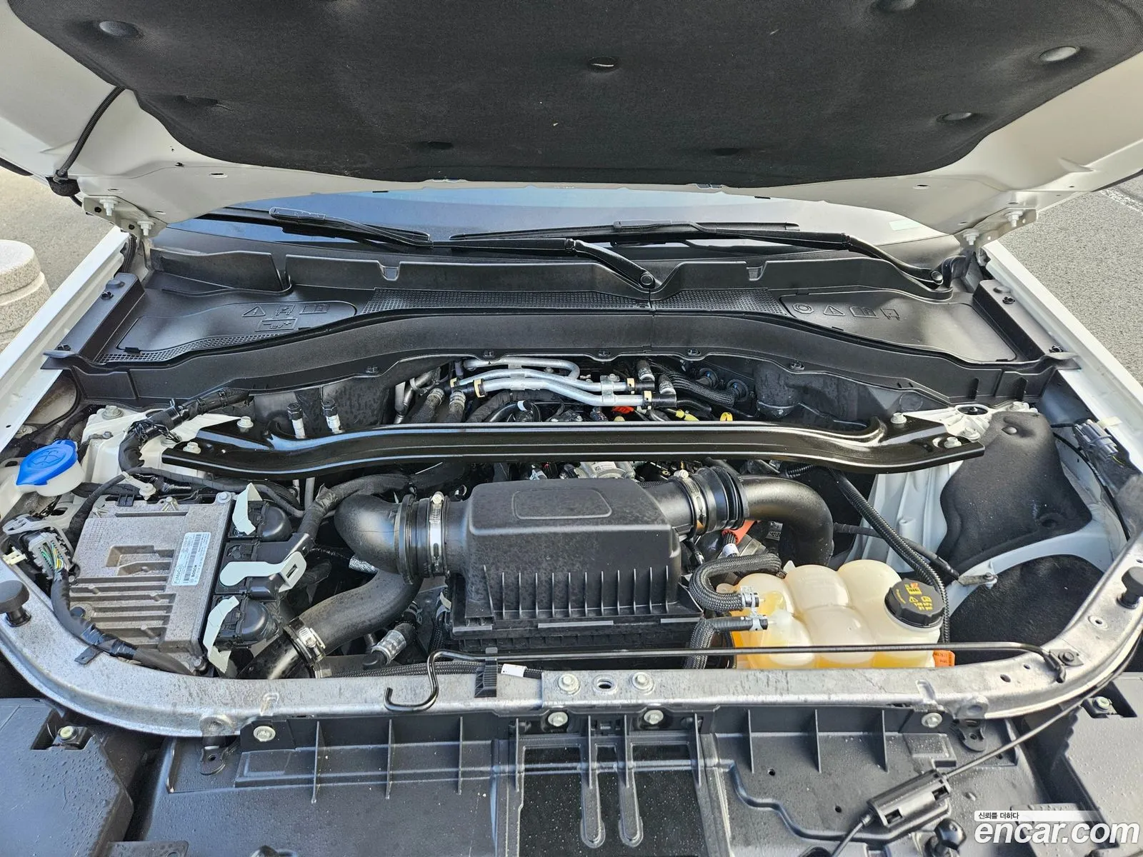 Ford Explorer 6th Gen 2023 — 8