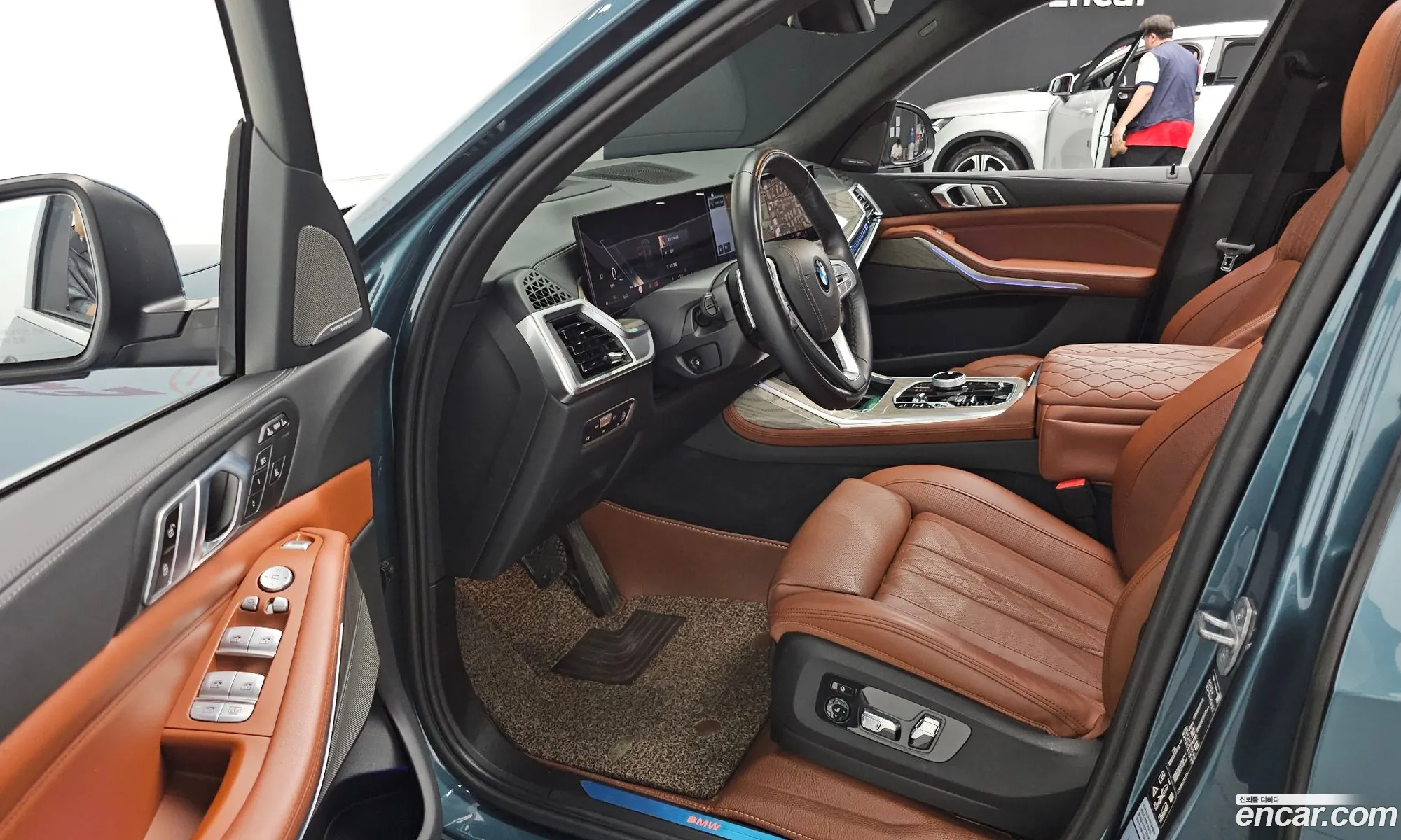 BMW X7 2023 WBA21EM09P9R29913 — 3