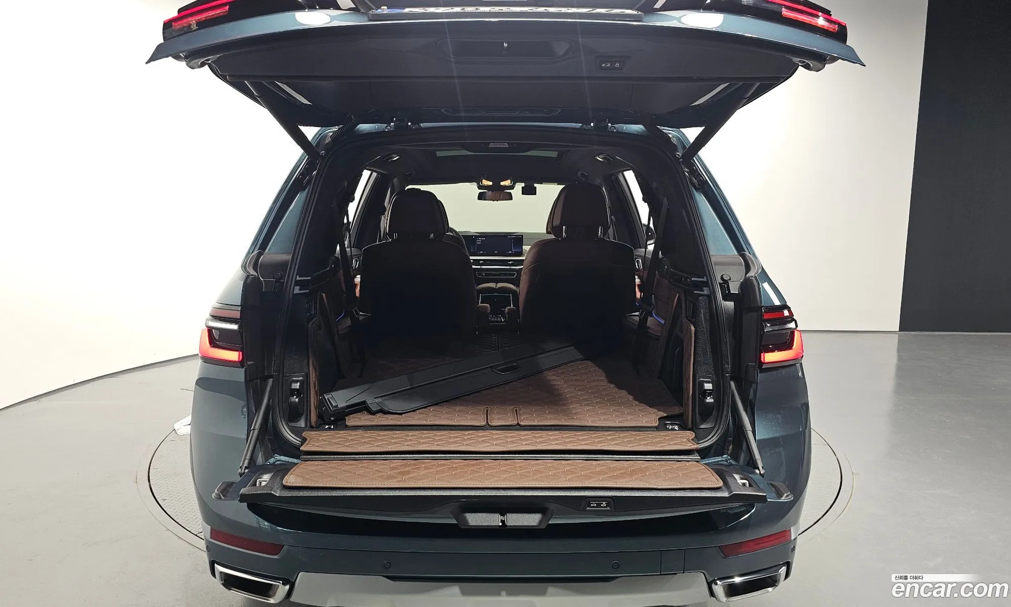 BMW X7 2023 WBA21EM09P9R29913 — 9