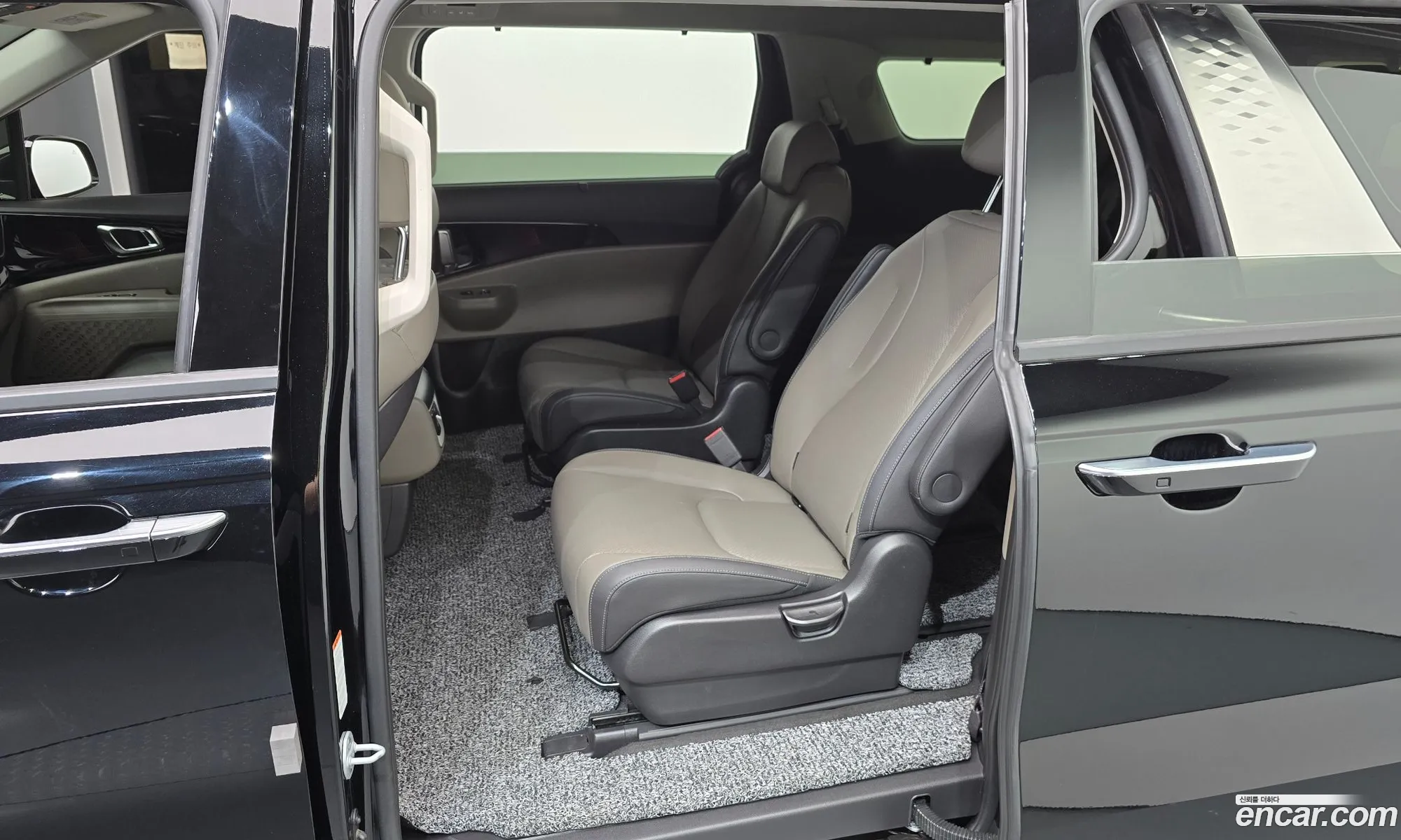 Kia Carnival 2024 — 7