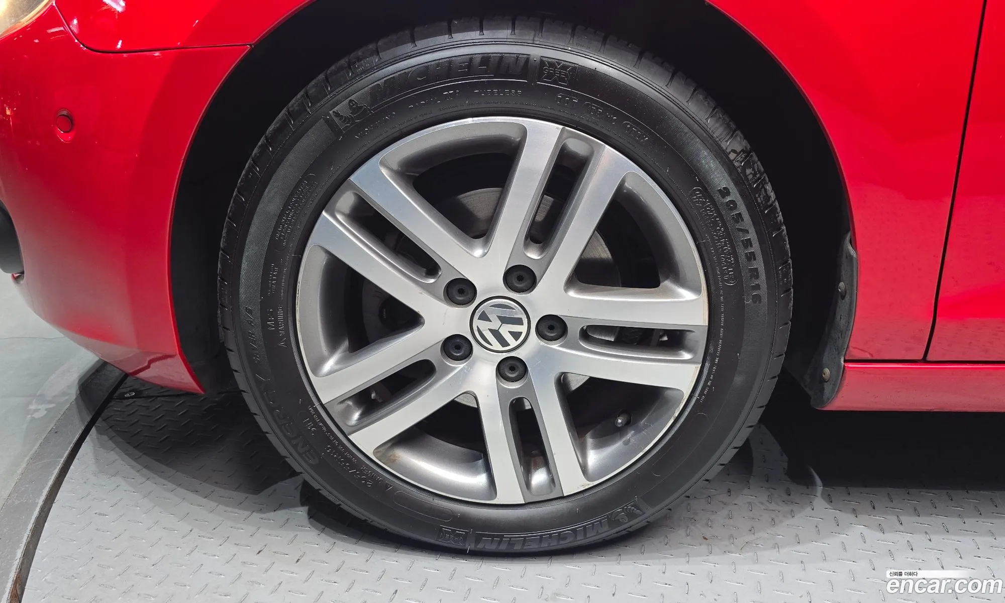 Volkswagen Golf 6th Gen 2011 — 17