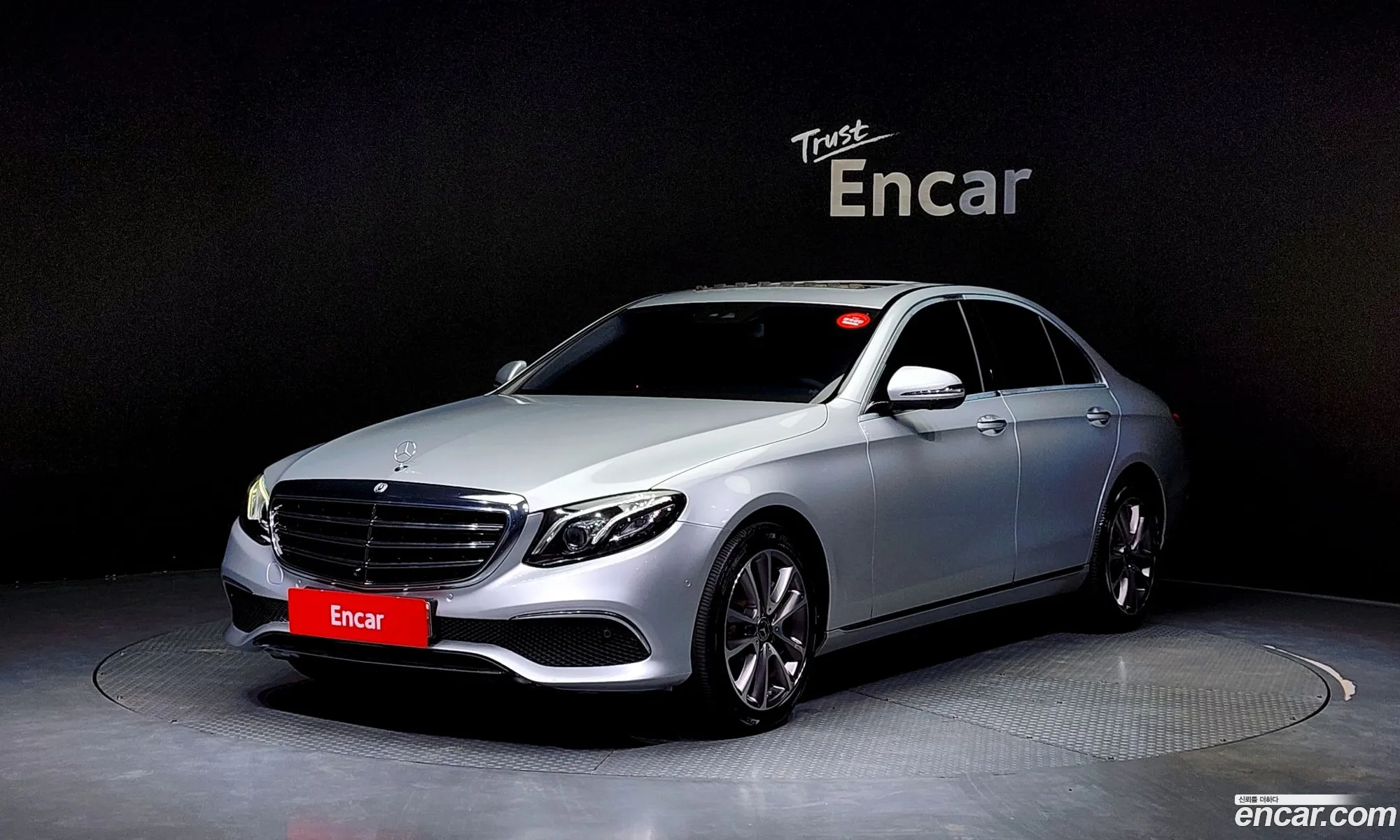 Mercedes-Benz E-Class W213 2017 WDDZF4JB4JA341884 — 18