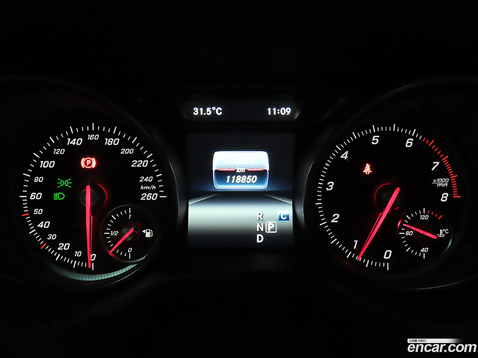 Mercedes-Benz GLA-Class X156 2019 — 9