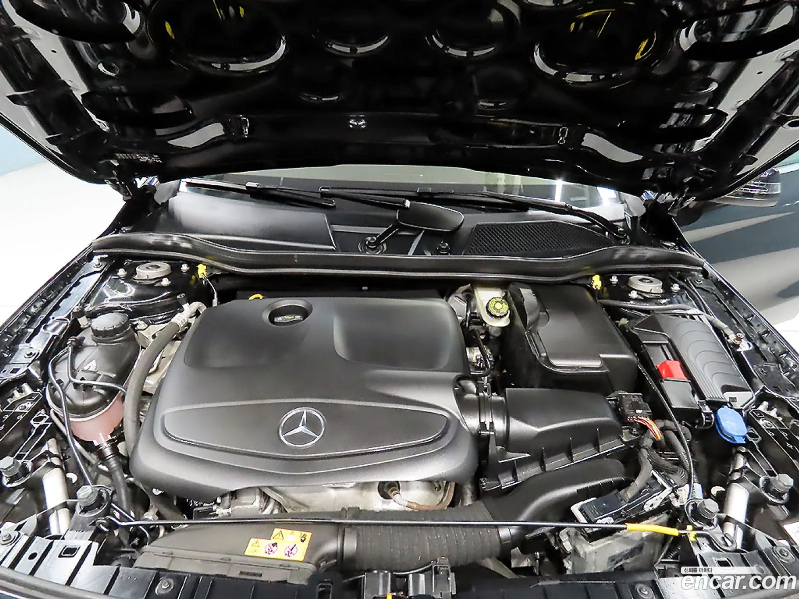 Mercedes-Benz GLA-Class X156 2019 — 12