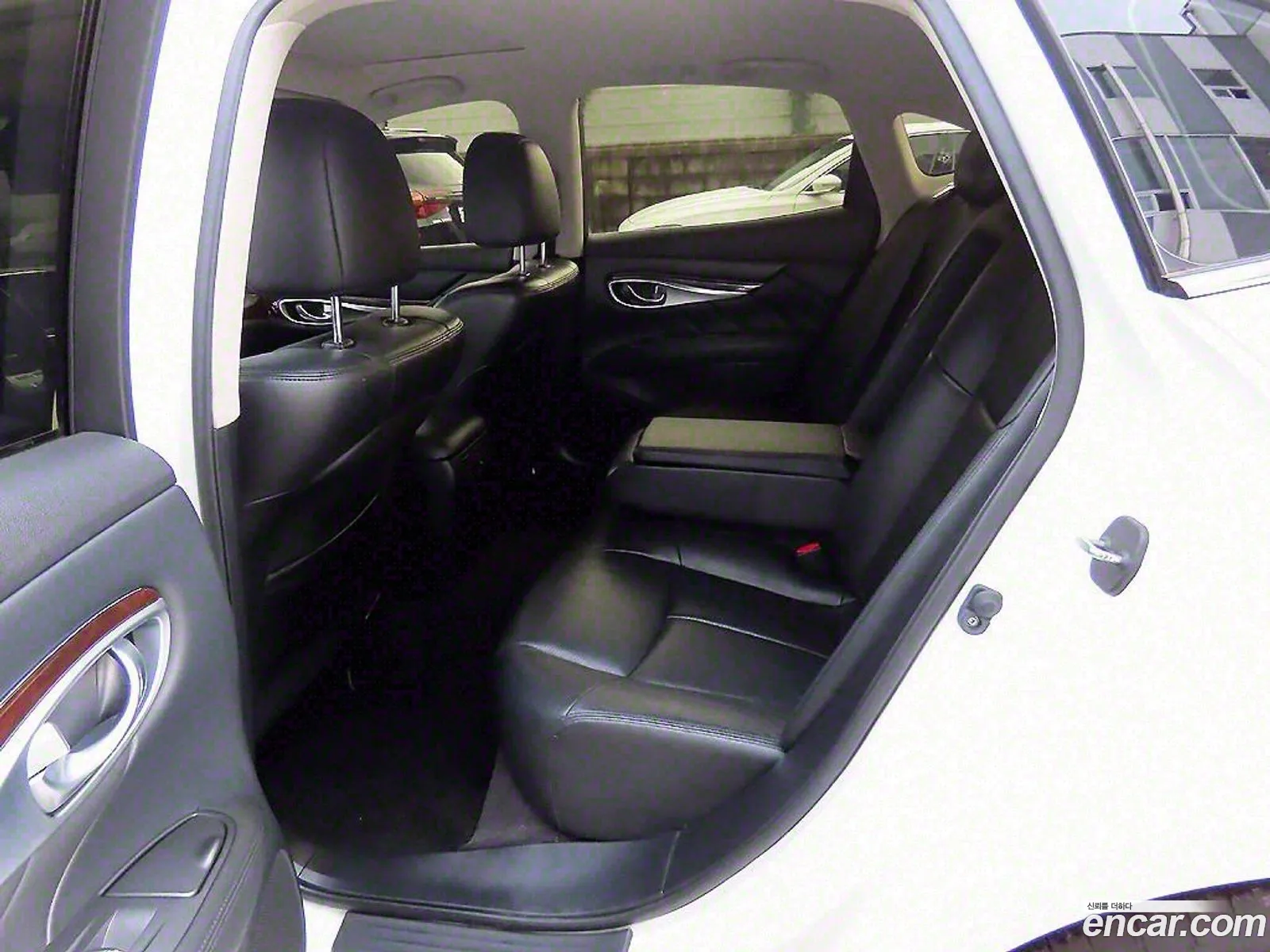 Infiniti Q70 2015 — 2