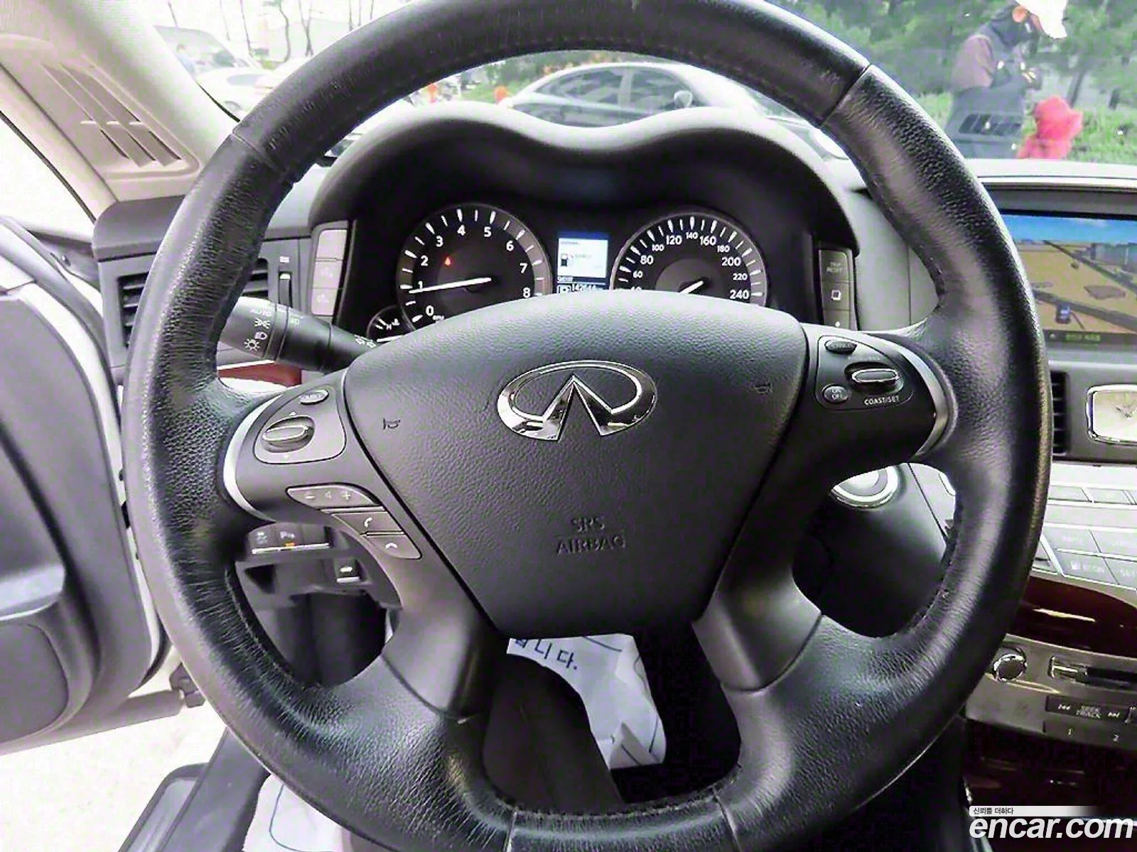 Infiniti Q70 2015 — 3