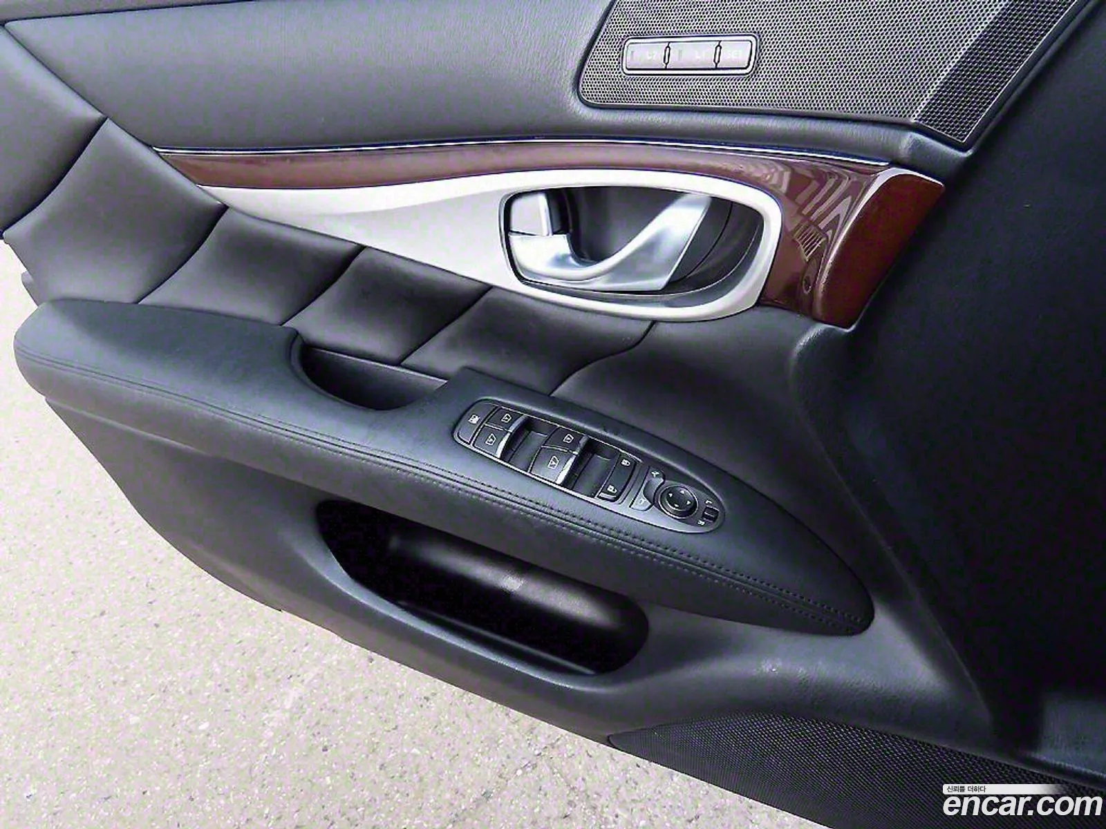 Infiniti Q70 2015 — 7