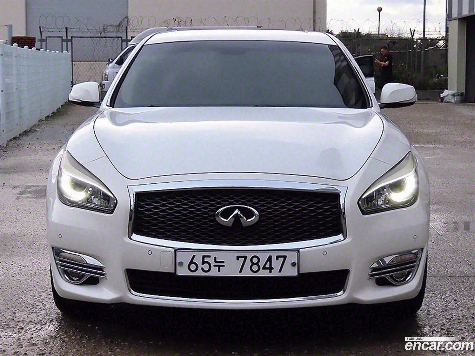 Infiniti Q70 2015 — 20