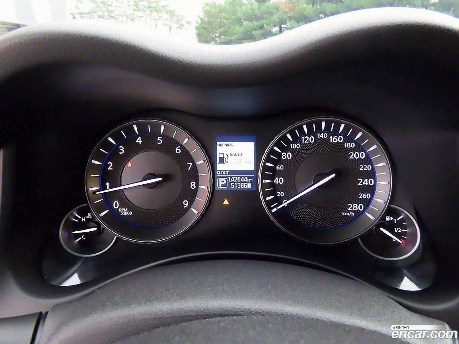 Infiniti Q70 2015 — 16