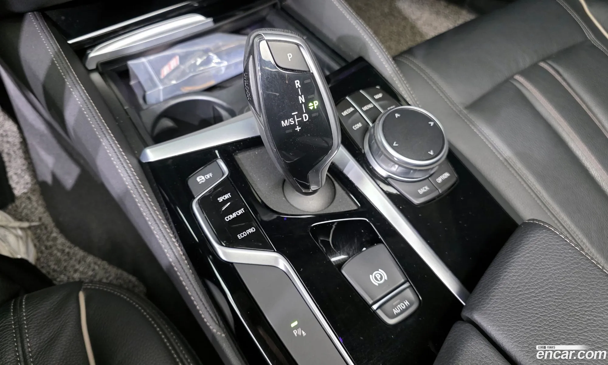 BMW 5 Series 2019 WBAJK7103KGL29322 — 18