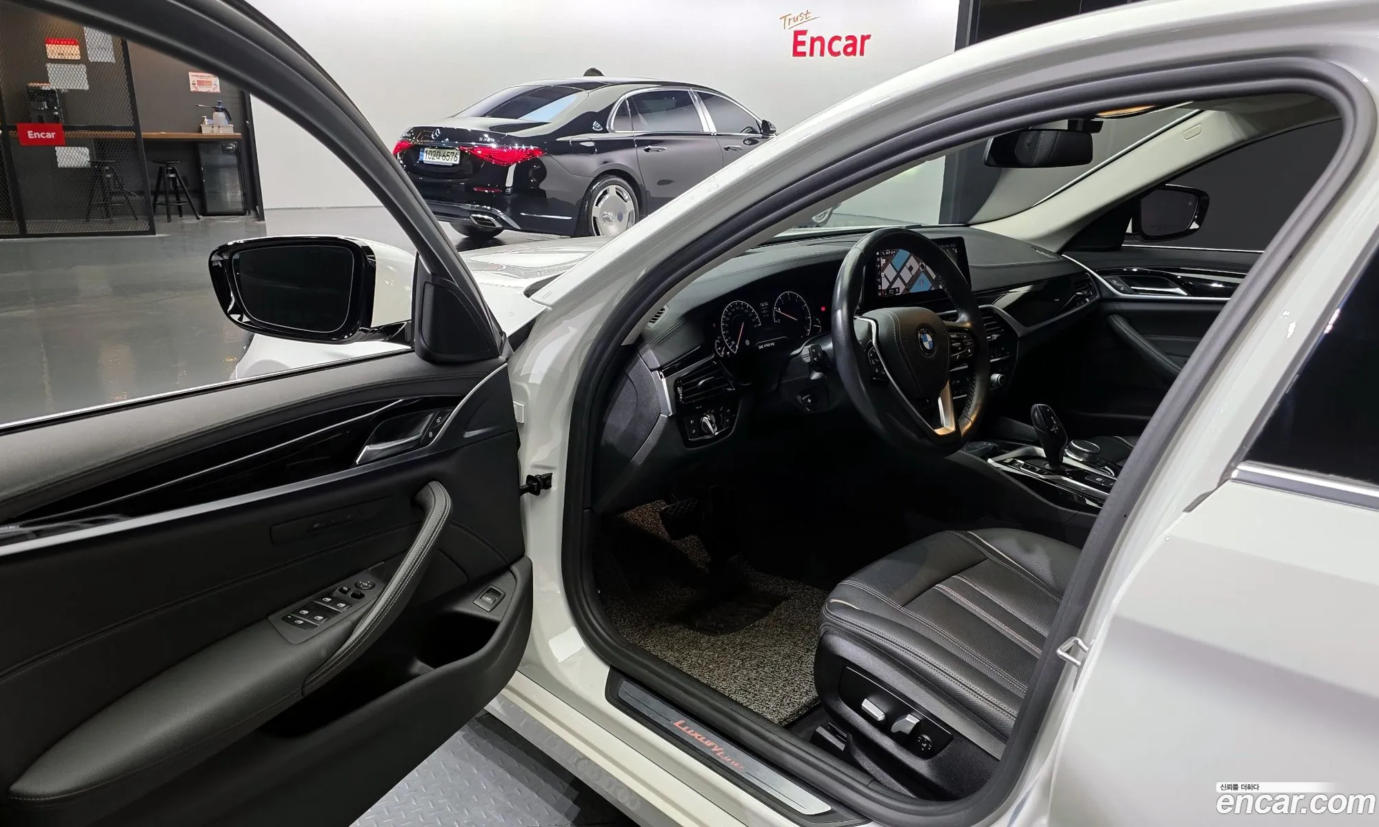 BMW 5 Series 2019 WBAJK7103KGL29322 — 8