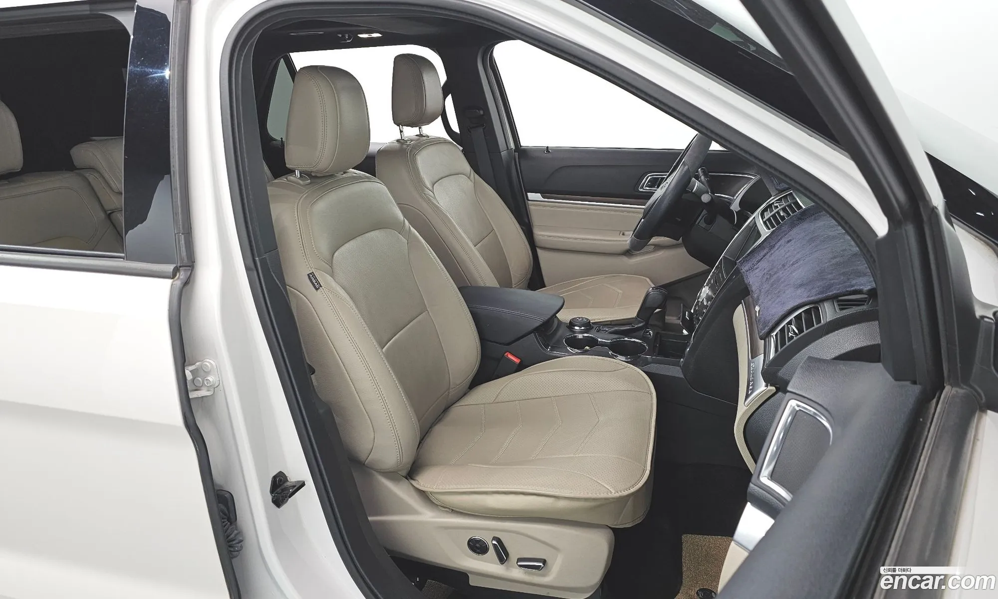 Ford Explorer 2018 1FM5K8FH5JGB22935 — 6
