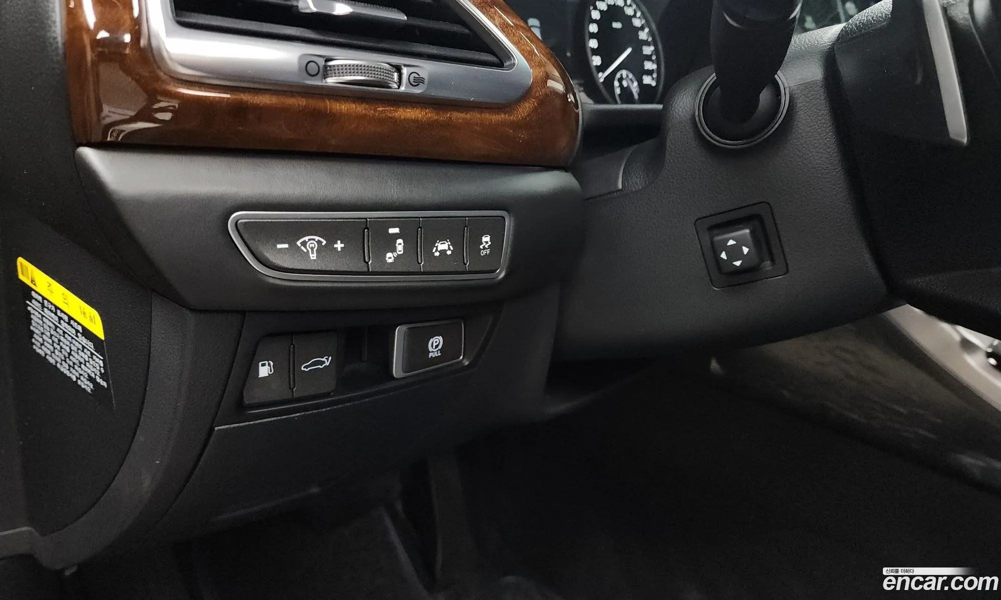 Genesis EQ900 2016 — 16