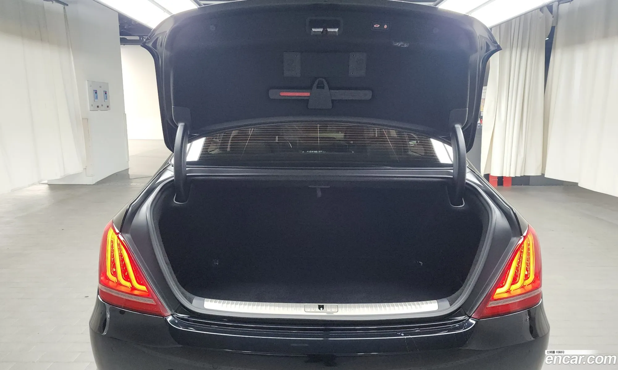 Genesis EQ900 2016 — 20