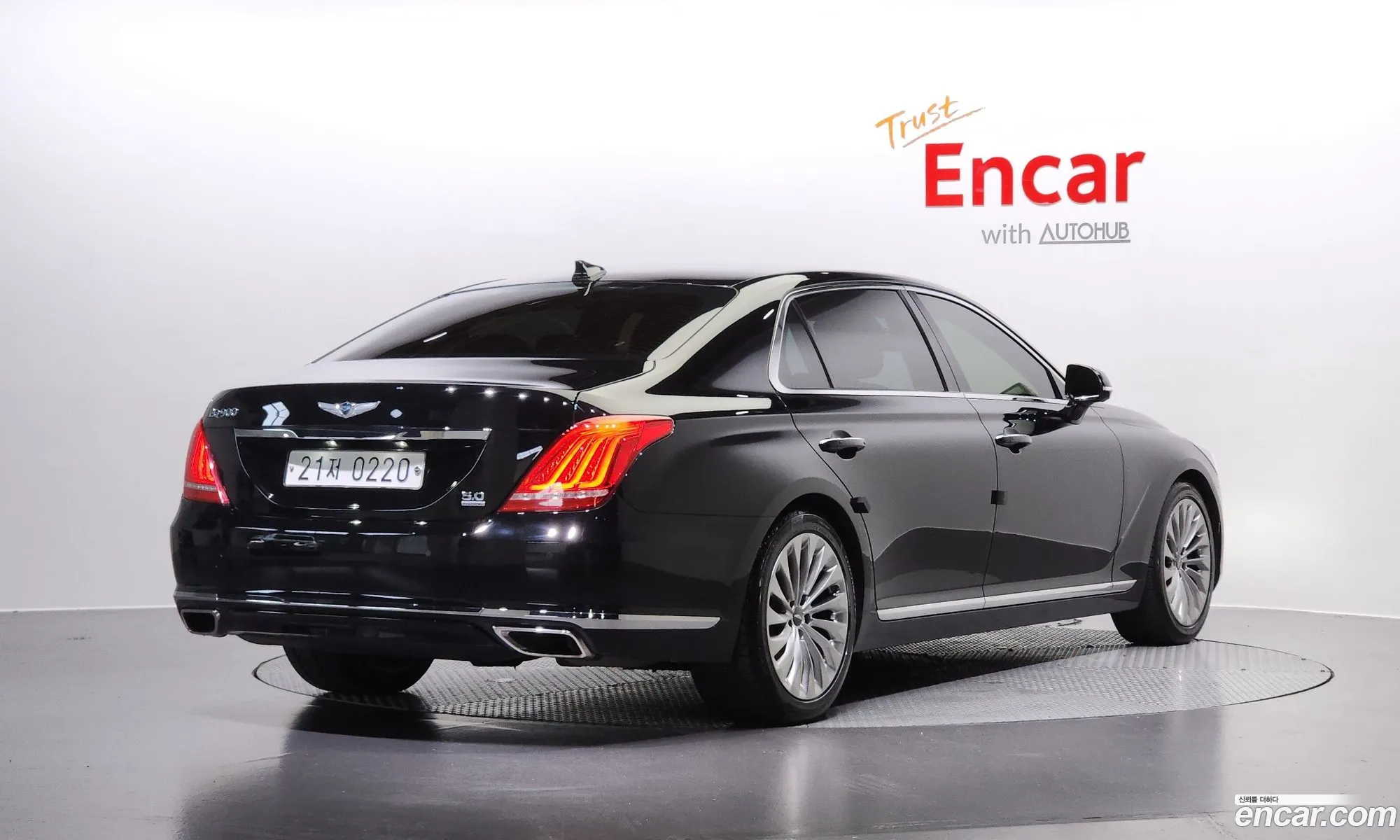 Genesis EQ900 2016 — 4