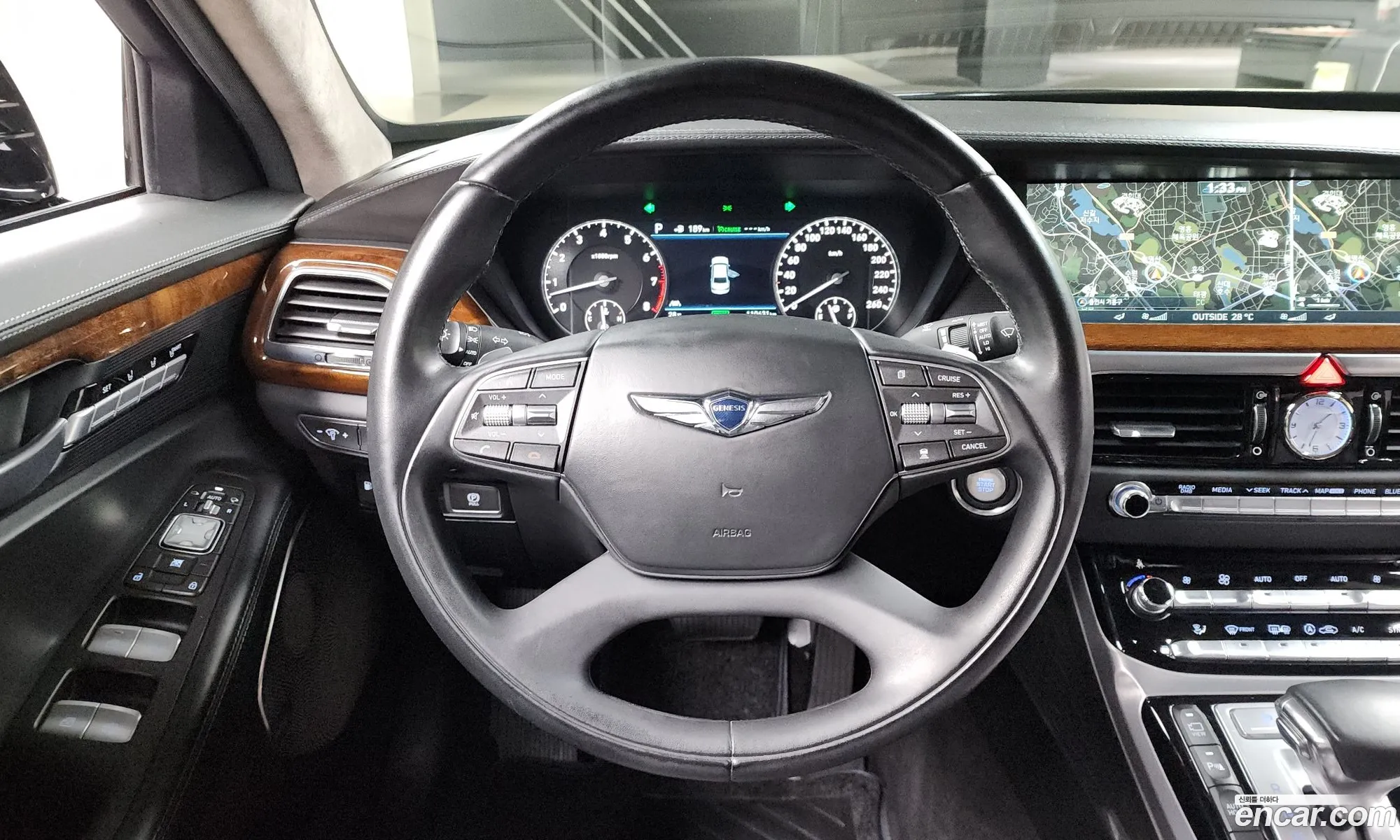 Genesis EQ900 2016 — 9