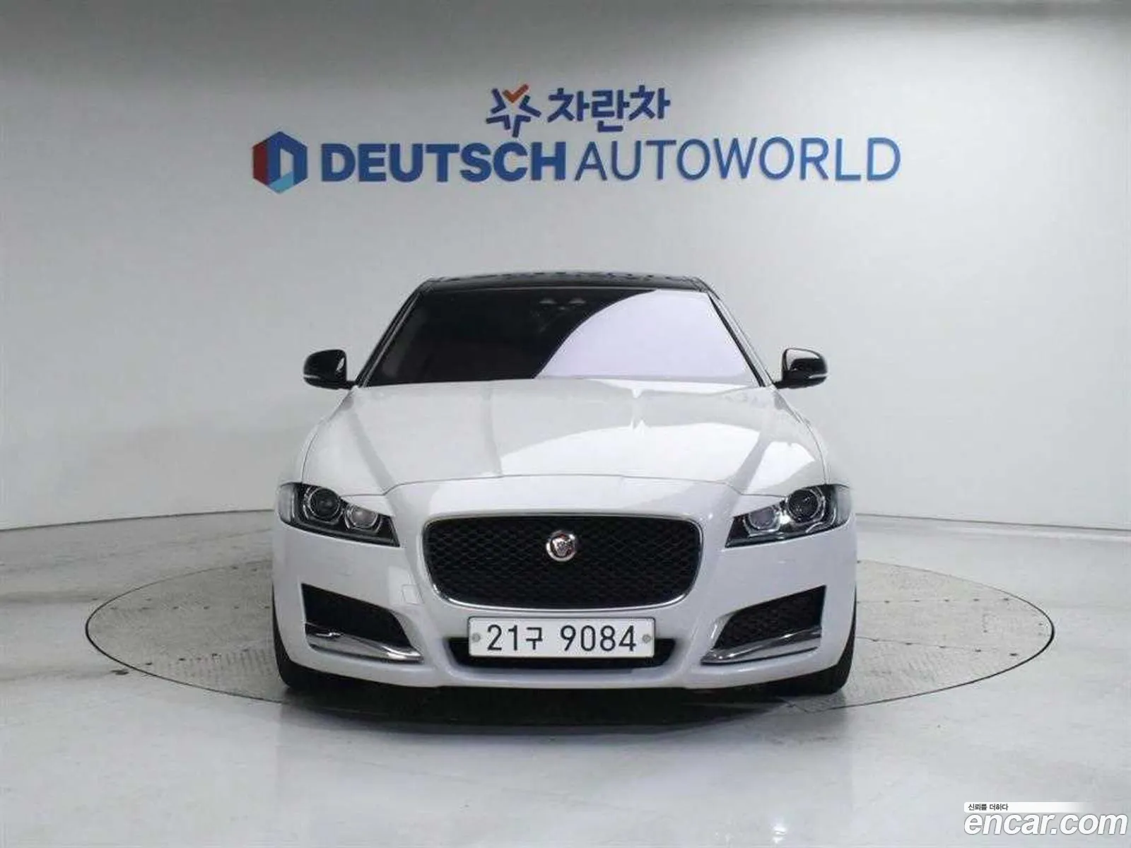 Jaguar XF 2017 — 9