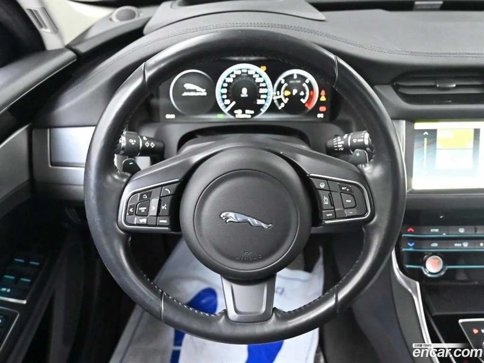 Jaguar XF 2017 — 20