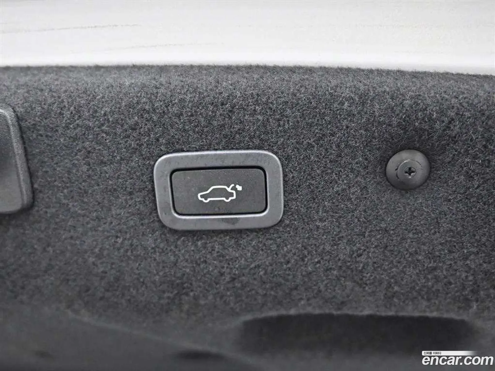Jaguar XF 2017 — 10