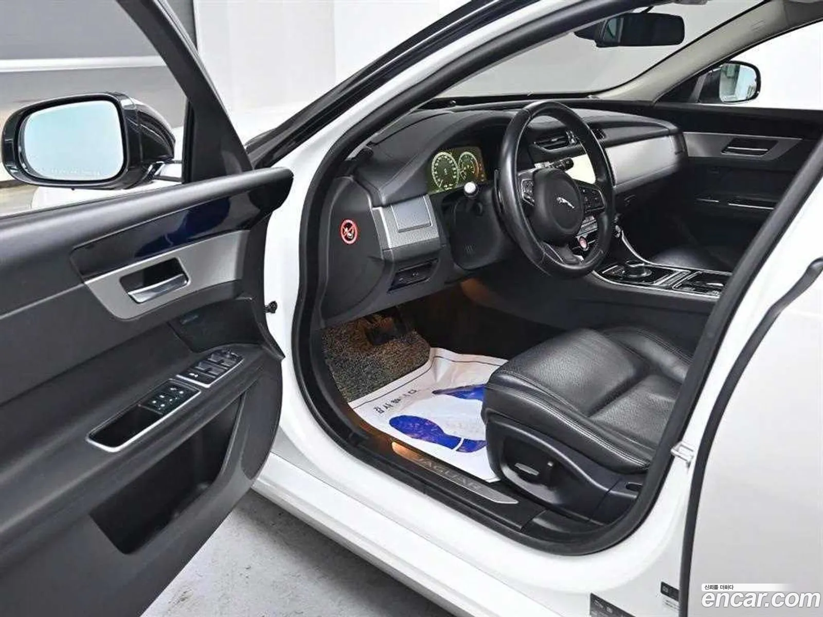 Jaguar XF 2017 — 4