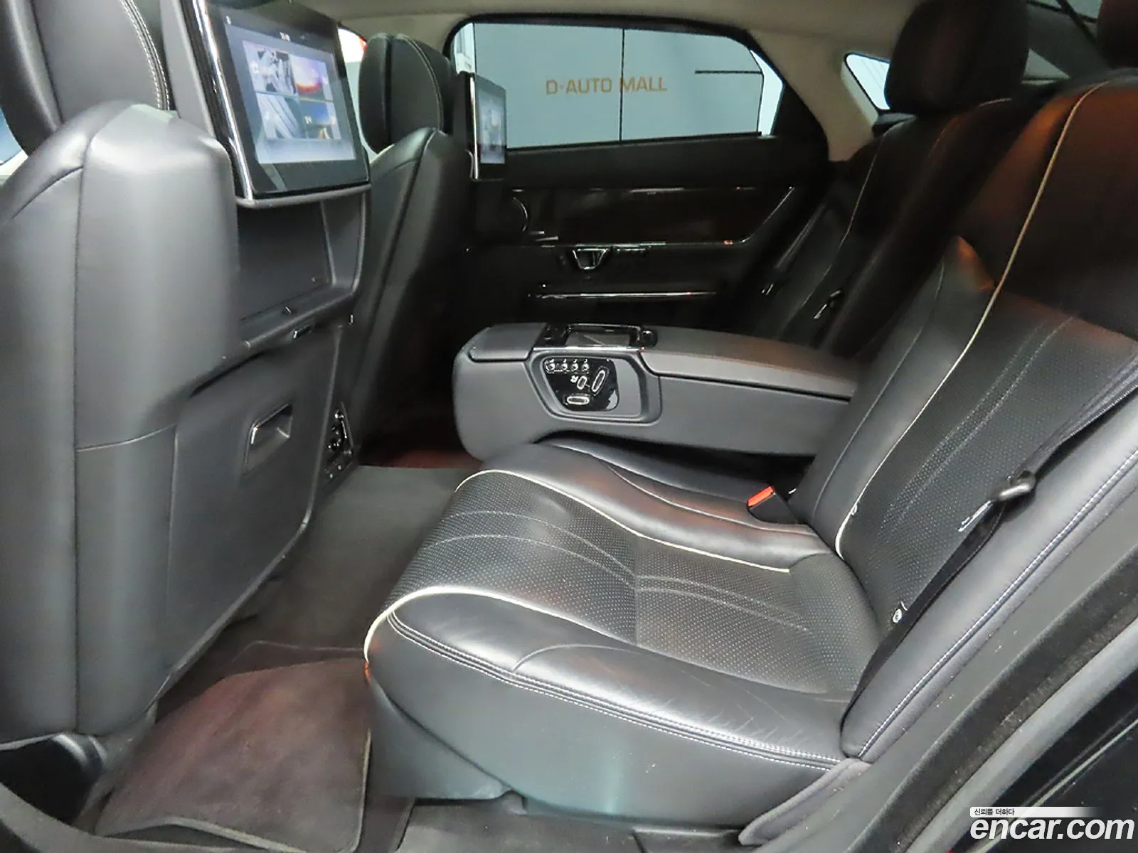 Jaguar XJ 2016 — 10