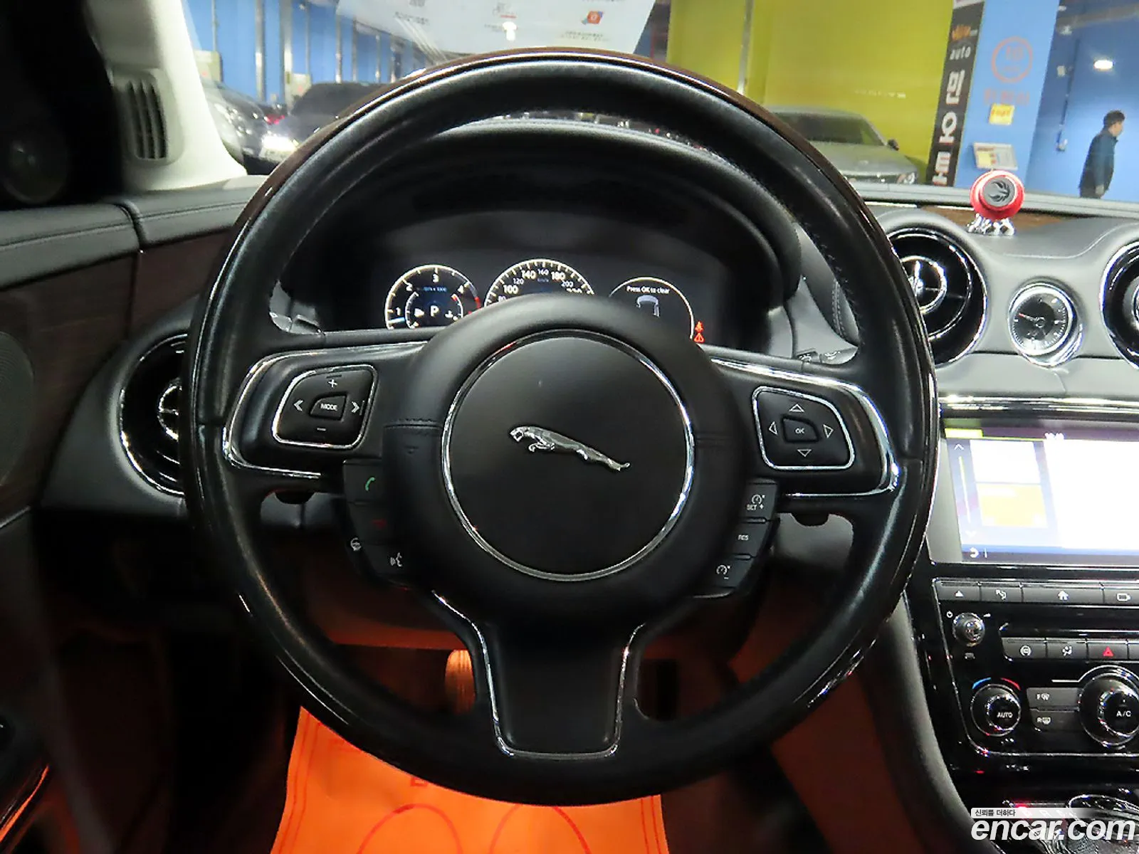 Jaguar XJ 2016 — 5