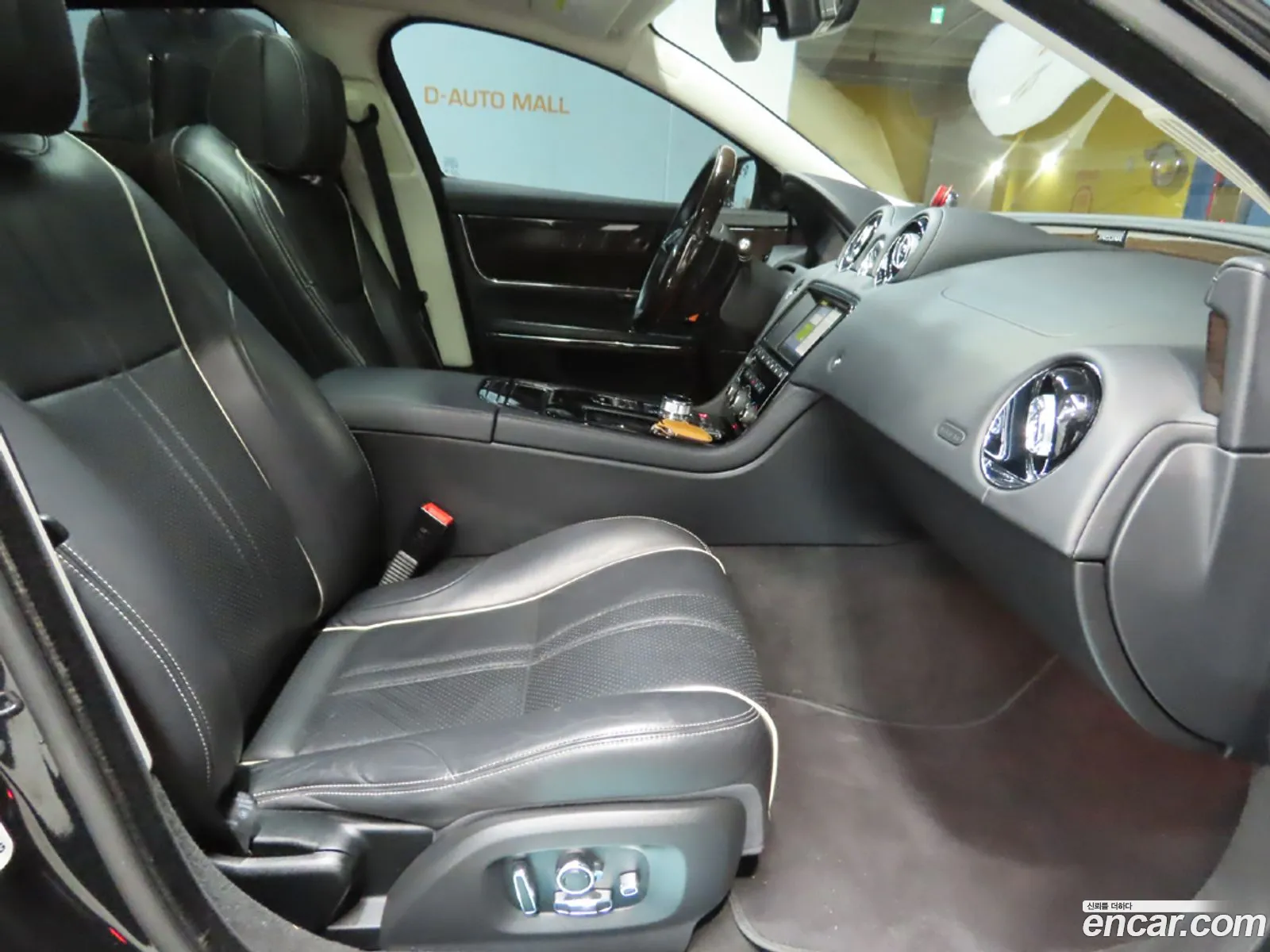 Jaguar XJ 2016 — 3