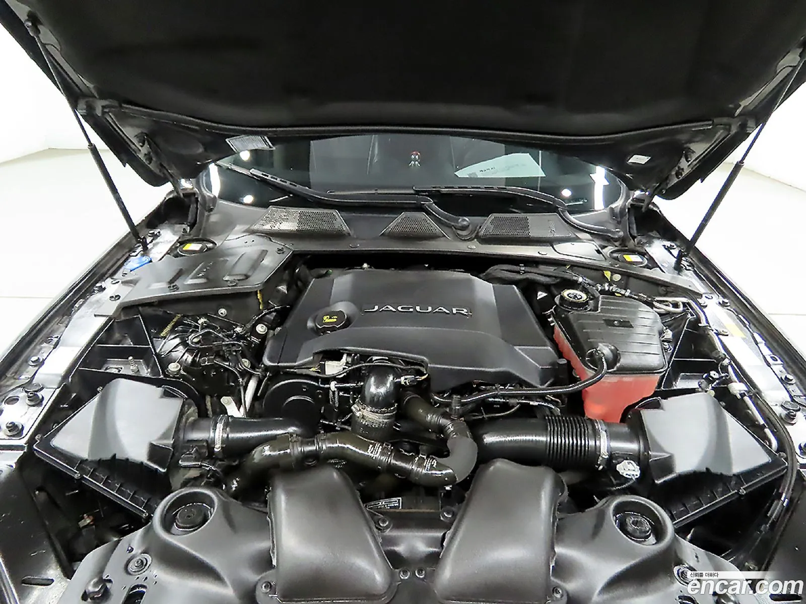 Jaguar XJ 2016 — 20